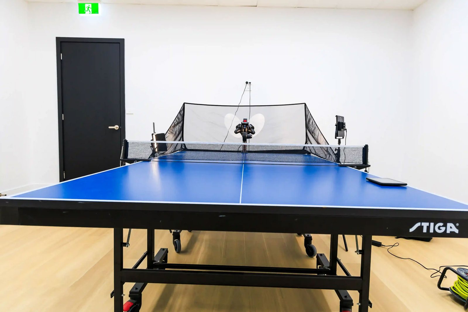 Robot table tennis
